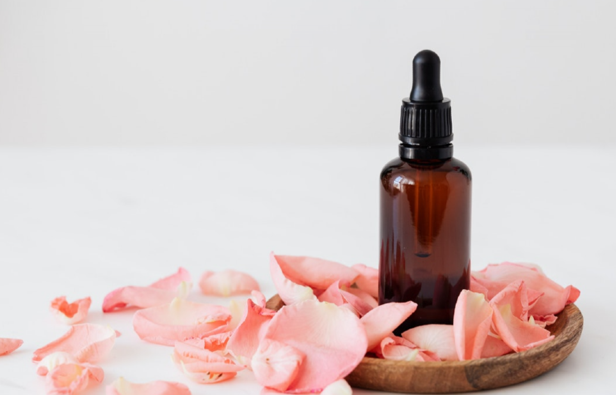 8 Best Oils For Low Porosity Hair 2023 - Top Picks
