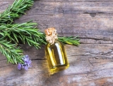 Does Your Hair Need Hydration, Protection and Nourishment? Discover the Benefits of Rosemary Oil For Black Hair!